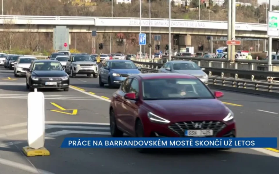  Hlavní práce na Barrandovském mostě skončí už letos, místu se ve špičkách raději vyhněte