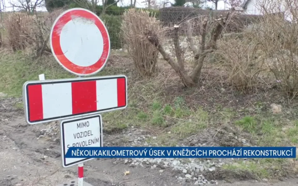 Silnice v Kněžicích prochází rekonstrukcí, řidiči tu narazí na úplnou uzavírku a komplikace