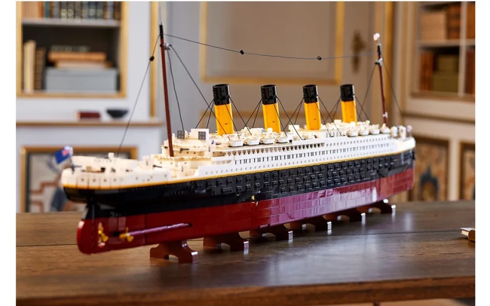 Největší vyhledávač stavebnic LEGO Briky.cz spustil spolupráci s portálem Aukro