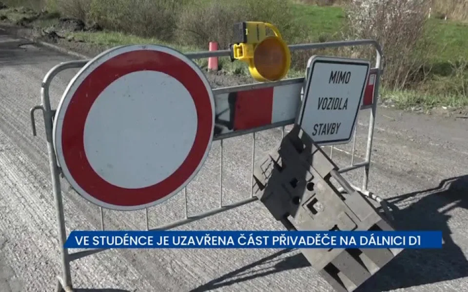 Ve Studénce je uzavřena část přivaděče na D1, řidiči musí projíždět Butovicemi, náklaďáky nad 12 tun nesmí