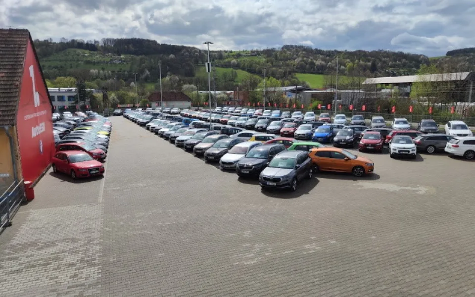 Prodejce ojetých vozů Auto ESA otevírá novou pobočku ve Zlíně