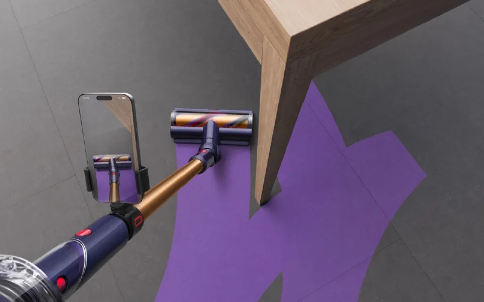 Perfektní jarní úklid díky rozšířené realitě: Společnost Dyson představuje nástroj Dyson CleanTrace. V reálném čase zobrazuje místa, kde jste uklízeli, a díky tomu umožňuje rychlejší a přesnější hloubkové vysávání