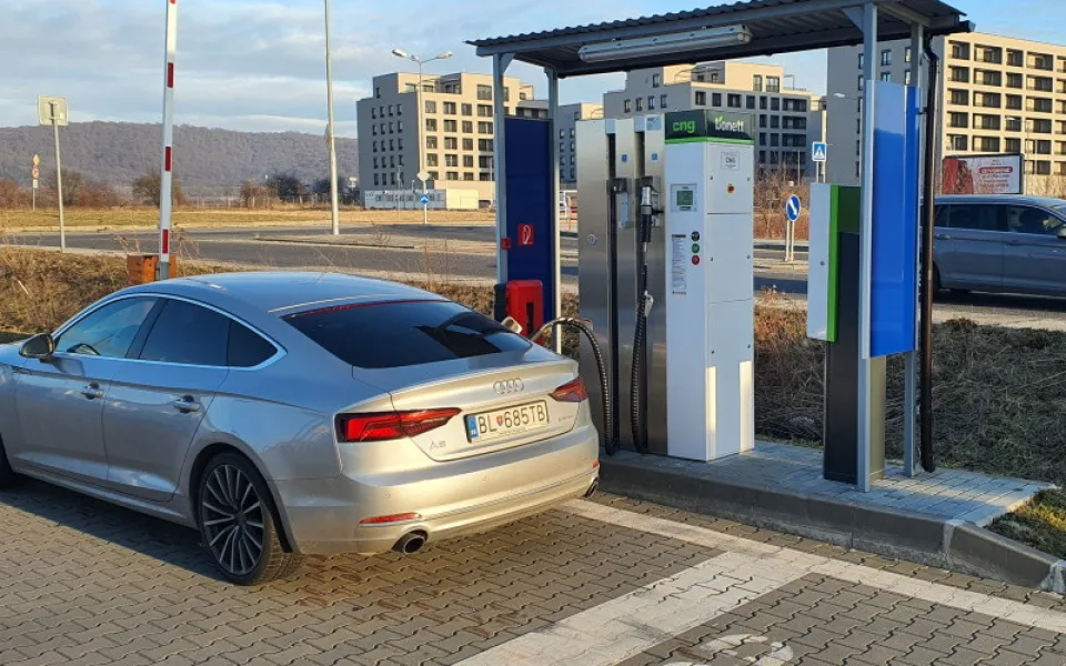 Bonett pod vlastní značkou otevírá první dvě CNG stanice na Slovensku