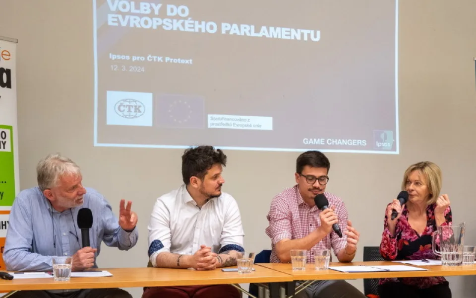 V knihovně se řešily evropské dotace, migrace, byznys i klima