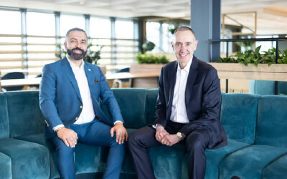 Společnosti IHG Hotels &amp; Resorts a NOVUM Hospitality podepsaly dohodu, která zdvojnásobí přítomnost hotelů IHG v Německu, zahájí spolupráci s projektem Holiday Inn – the niu a nově představí značky Garner a Candlewood Suites