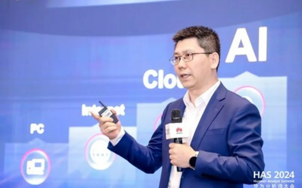 Společnost Huawei představuje technologie AI, jež urychlí transformaci sítě směrem ke komplexní inteligenci v éře Net5.5G
