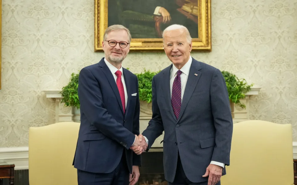 Fiala přivítal rozhodnutí americké sněmovny o pomoci Ukrajině a Izraeli.