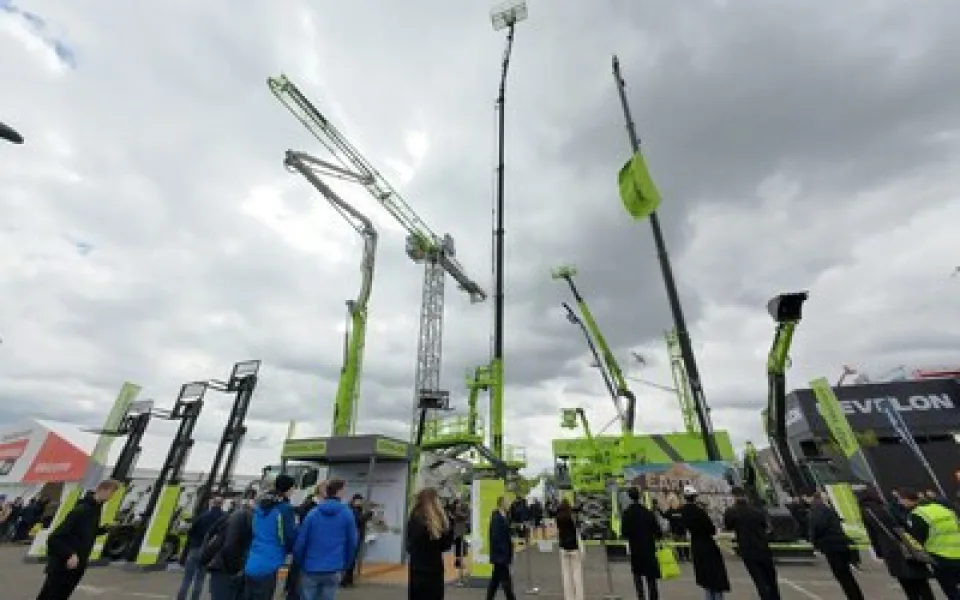 Zoomlion září na veletrhu INTERMAT 2024 se svou vizí ekologičtější, chytřejší budoucnosti