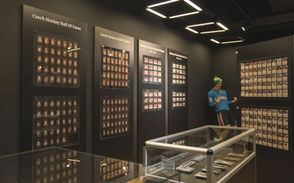 Otevřeno první Muzeum hokejových karet