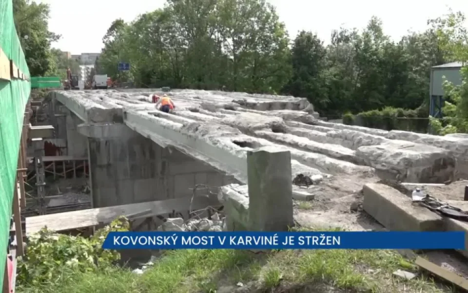 Kovonský most v Karviné je stržen, na místě jsou objízdné trasy
