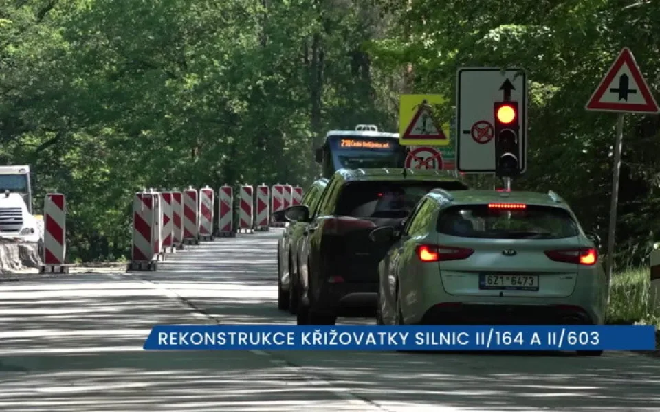 Rekonstrukce nebezpečného křížení silnic II/164 a II/603 na Českobudějovicku potrvá do září