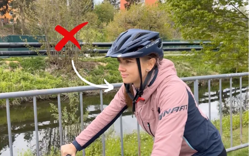 Cyklistická přilba může dítěti zachránit život. Pokud je správně vybraná a nasazená