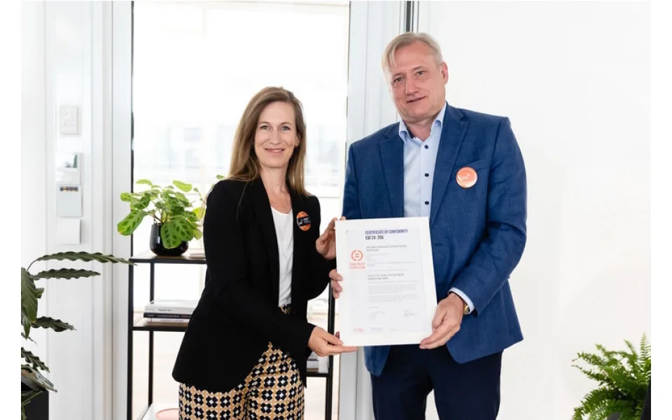 České ženy stále vydělávají méně než muži. PwC se zařadila mezi průkopníky a vedoucí firmy pracovního trhu, oficiálně odměňuje muže a ženy rovně