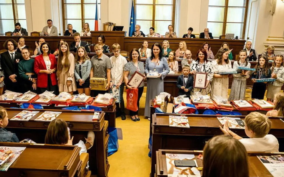 Dětská srdce už podesáté rozzářila Sněmovnu