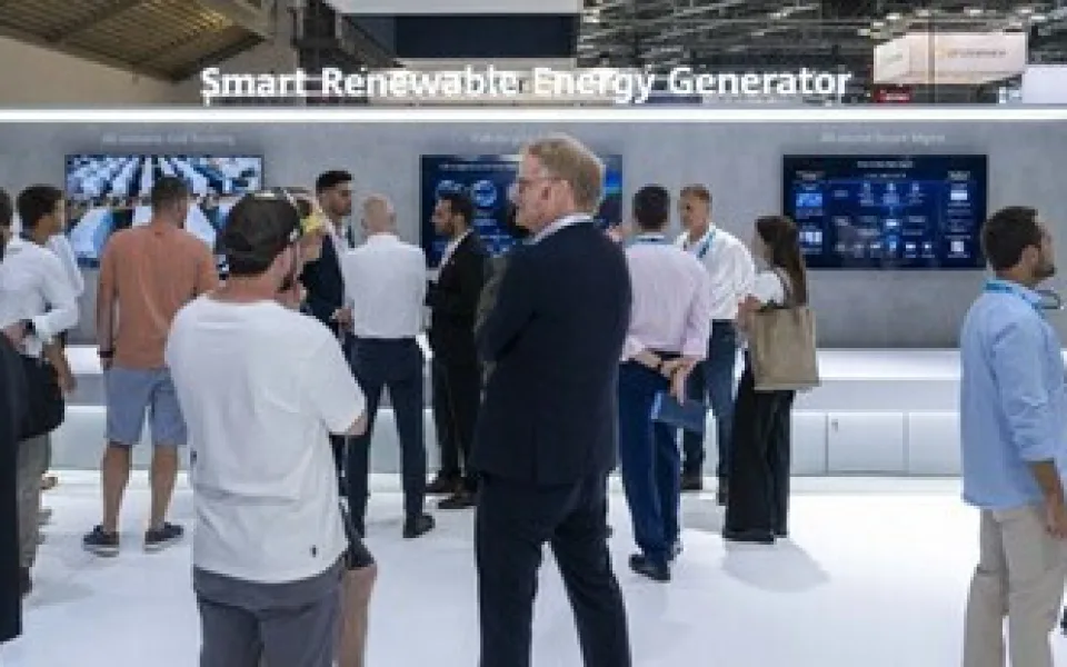 Společnost Huawei představila na veletrhu Intersolar Europe 2024 řešení Smart Renewable Energy Generator, systémy pro bezpečnost a digitalizaci a také řešení FusionSolar