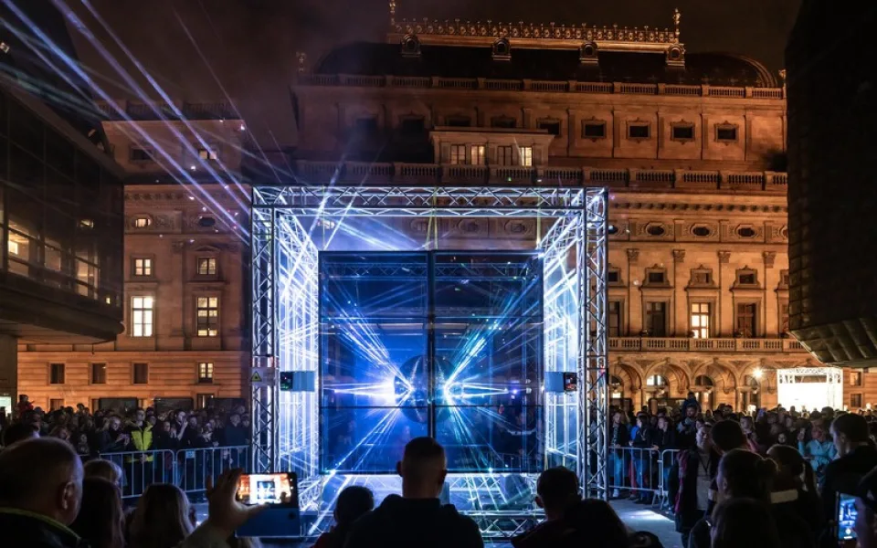 Štěrkovna Open Music: Světelné instalace vzbudí úžas