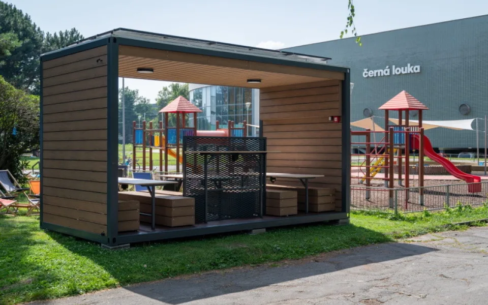 HSF System postavilo v Ostravě inovativní venkovní coworkingové centrum
