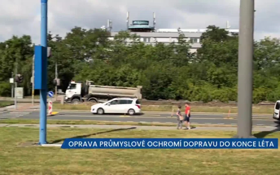 Oprava Průmyslové ochromí dopravu do konce léta, počítejte se zdržením