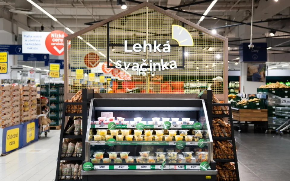 Tesco představuje "Lehké svačinky" s čerstvým ovocem. Na léto ideál