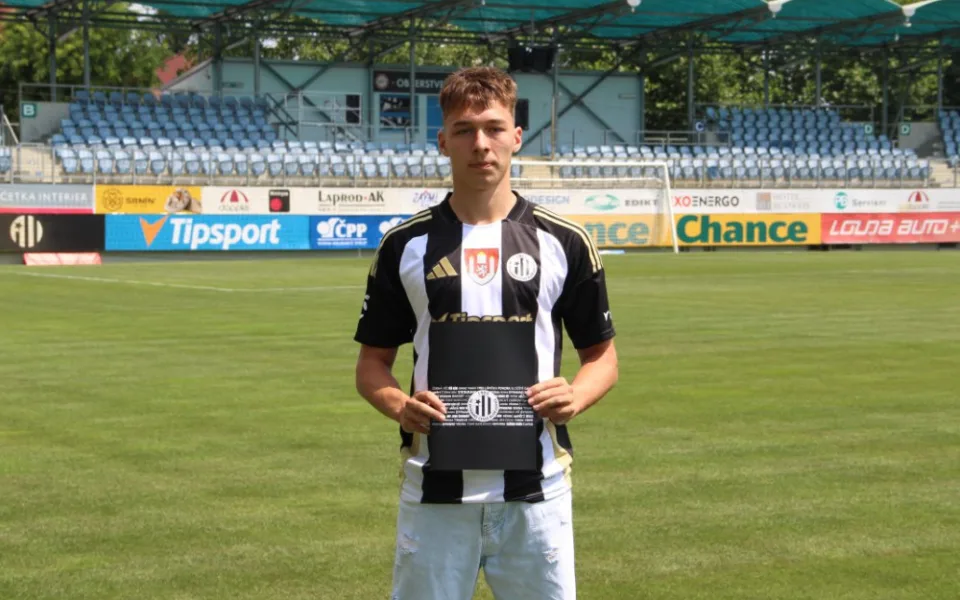 Záložník Petr Zíka prodloužil s Dynamem smlouvu
