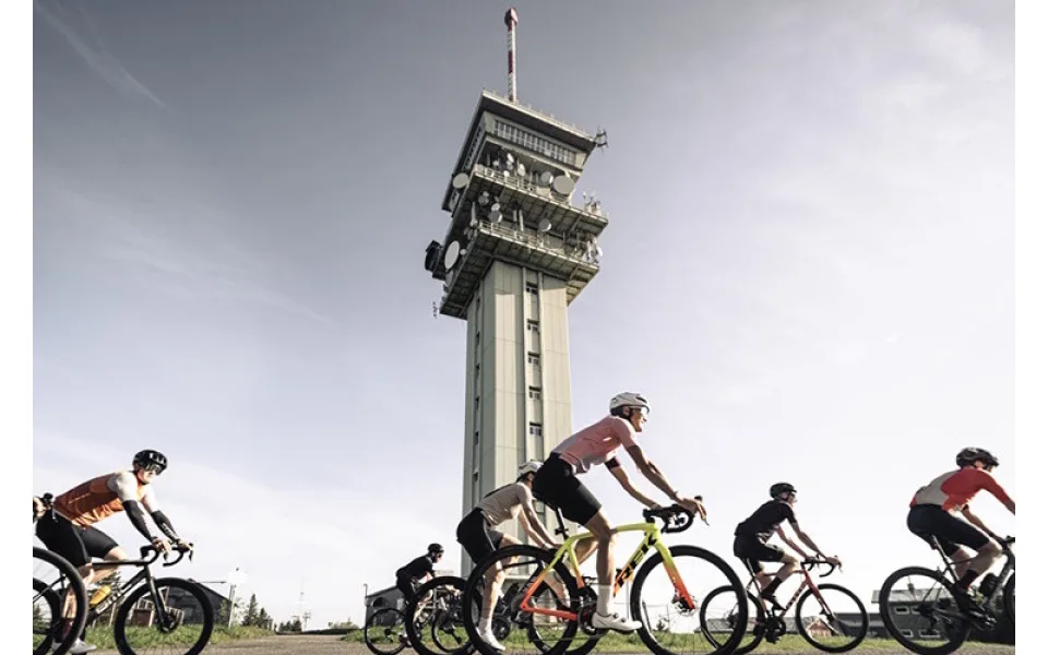 Klínovec jako cíl pro stovky cyklistů. Seriál Road Classics pokračuje v Krušných horách