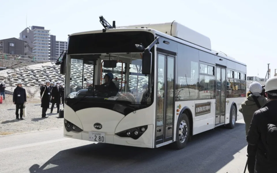 Dopravce intenzívně testuje automatizované elektrobusy pro Ósaku a její okolí