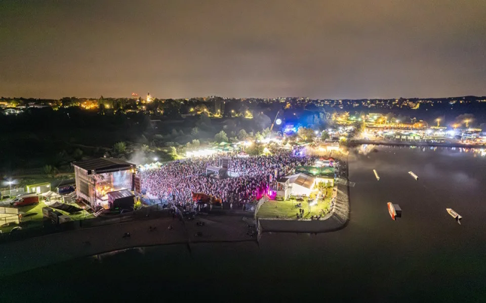 Štěrkovna Open Music oslavil 20. narozeniny ve velkém stylu, za rok přijede Ben Christovao, Horkýže slíže i Mig 21