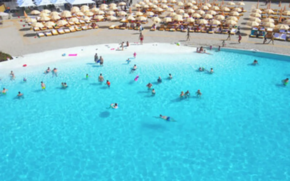 Crystal Lagoons přináší plážový život do Bukurešti