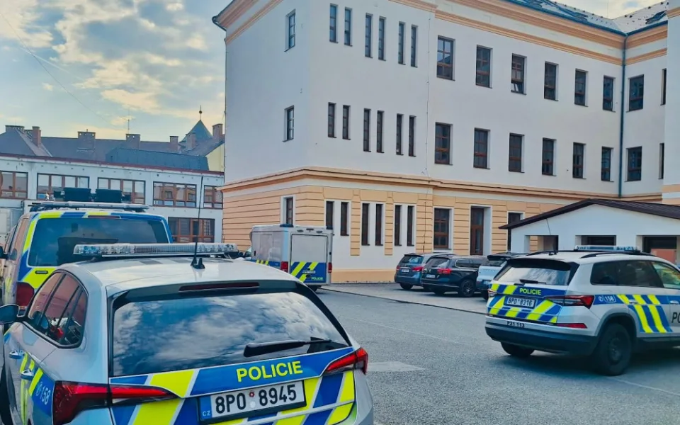 Škola zaútočila nožem na své spolužáky, dvě děti jsou zraněné