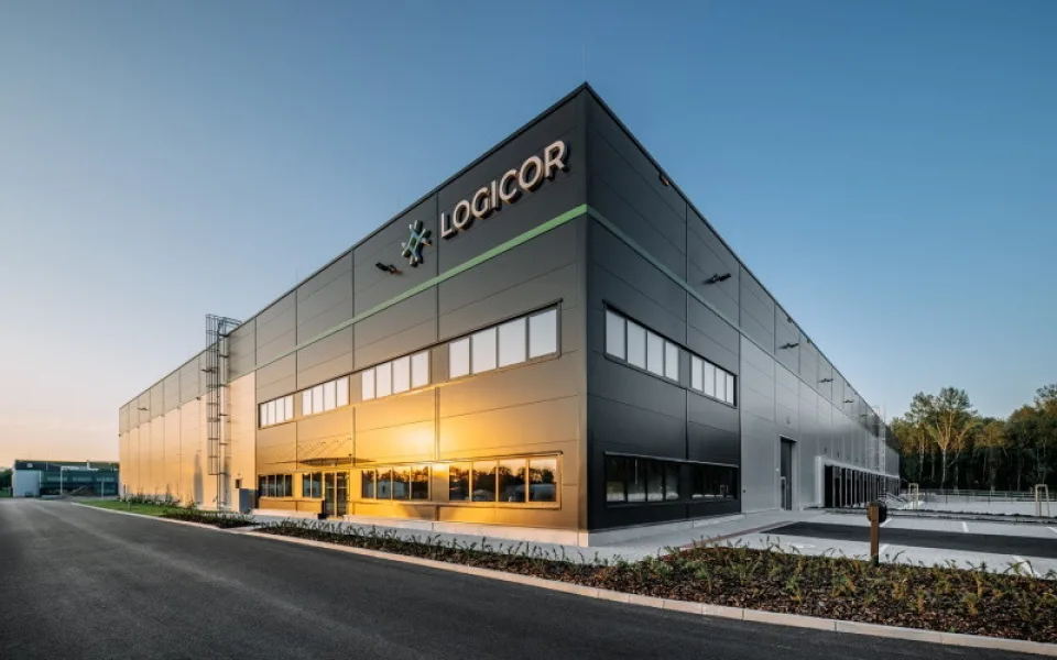 Logicor přivítal prvního nájemce v nově dokončeném areálu v Příšovicích
