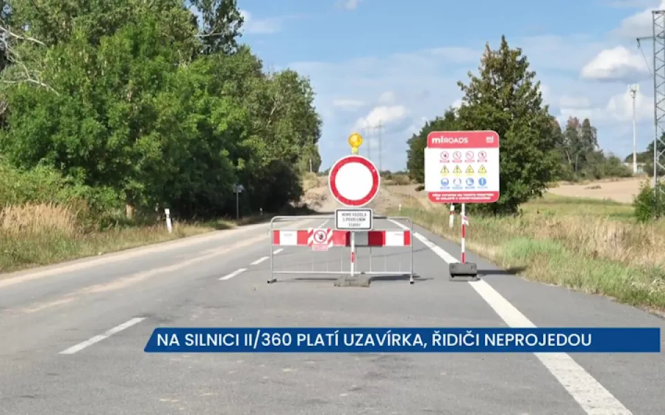 Na silnici II/360 se rekonstruuje vozovka, řidiči neprojedou, hotovo má být na konci října
