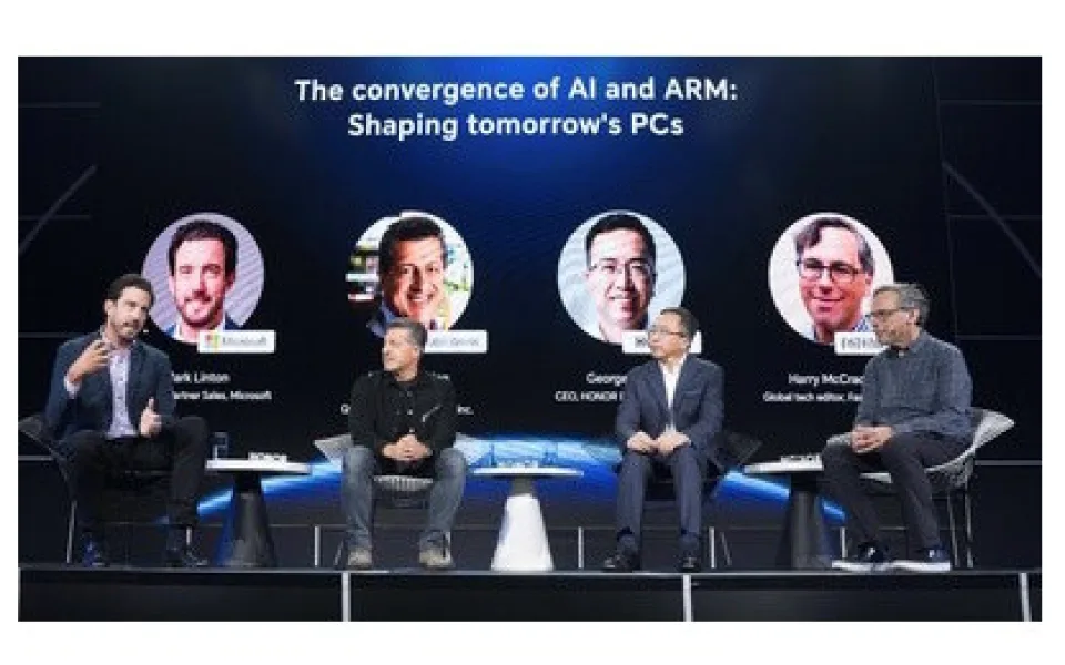 HONOR přepisuje na veletrhu IFA 2024 pravidla mobilní umělé inteligence s PC na platformě Snapdragon a on-device nástroji AI Agent a AI Deepfake Detection