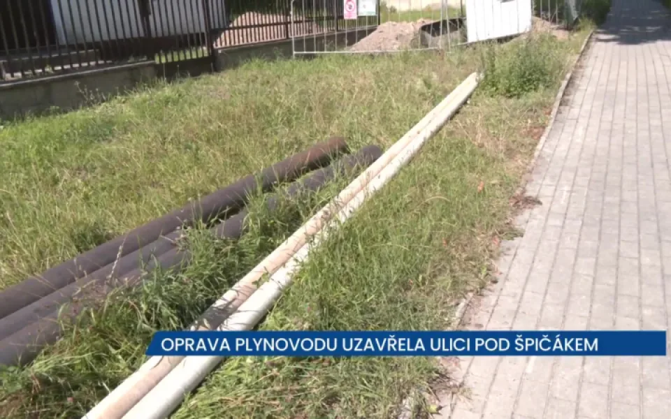 Rekonstrukce plynovodu už přes rok uzavírá řadu ulic v Tanvaldu