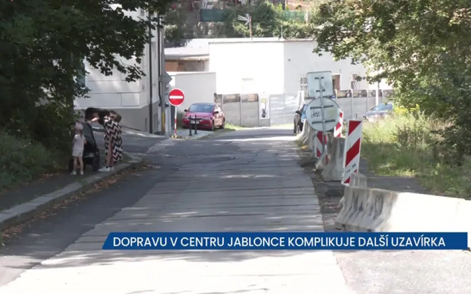 Mlýnská ulice v centru Jablonce je uzavřená, kopou tam plynaři