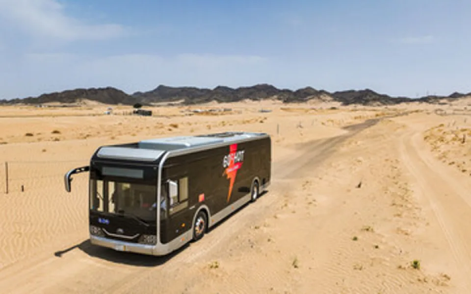 Společnost Yutong Bus úspěšně absolvovala náročný test elektromobilu v extrémních vedrech v Saúdské Arábii a demonstrovala jeho špičkovou energetickou účinnost i zabezpečení baterií
