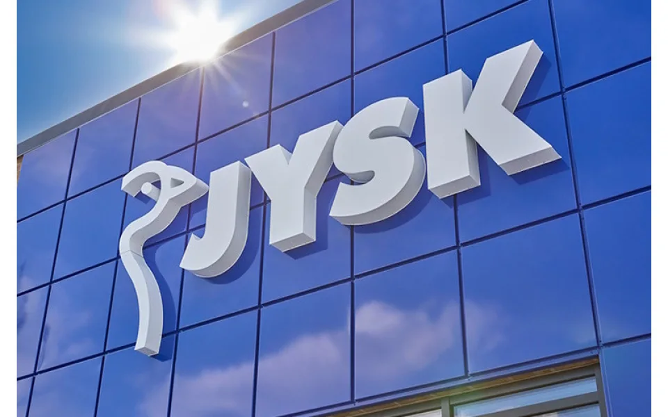 Dánská firma pomáhá lokální komunitě; za uplynulý rok darovala výrobky za 425 tisíc