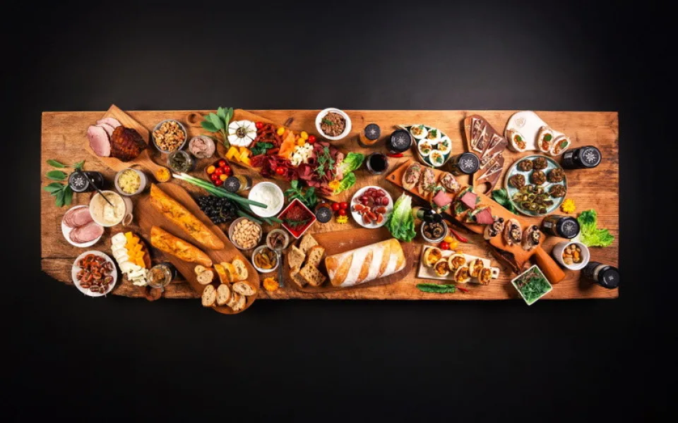 Brněnský výrobce delikates Chuť Moravy představuje novou řadu produktů RYNK, která inspiruje k objevování nových chutí a kreativitě při jejich používání.