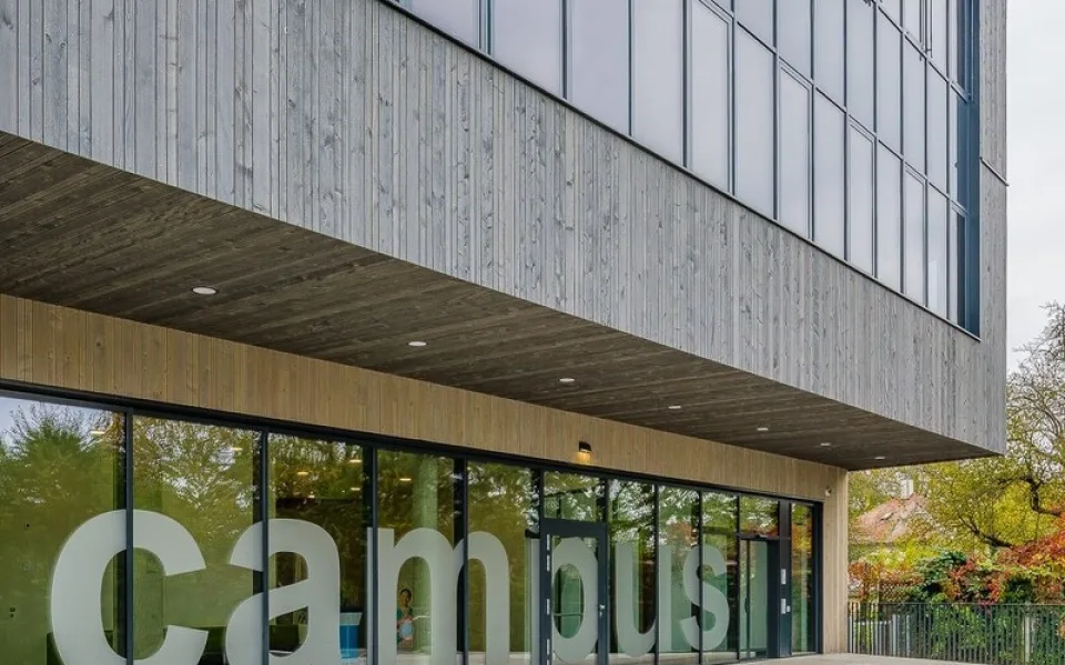 DELTA Group posouvá hranice: představuje ekologický dřevěný kampus pro studenty zdravotnictví