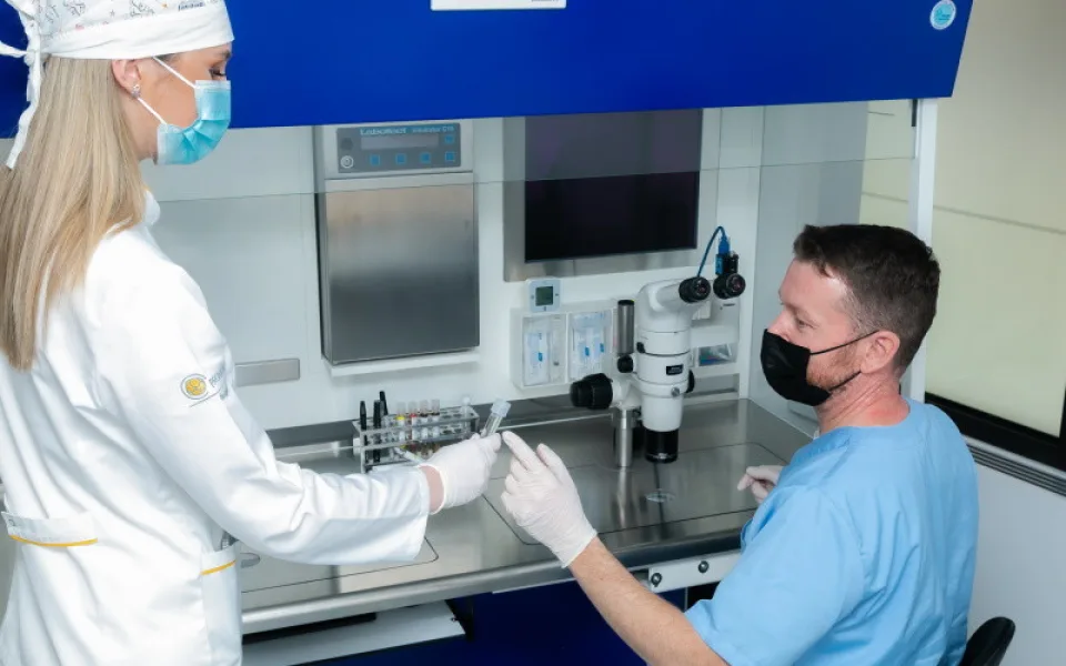 Neplodnost jako problém páru. Kliniky PRONATAL spouští listopadovou kampaň "Plodnost není samozřejmost", v jejímž průběhu se může pár otestovat zdarma