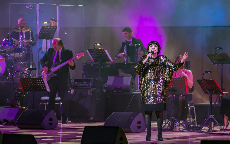 „Miluji předvánoční Prahu!“ Mireille Mathieu oslaví 60 Years of Love na svém světovém turné i v hlavním městě ČR