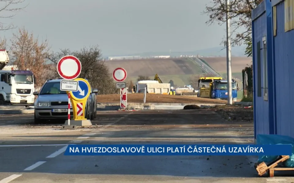 Hviezdoslavova ulice v brněnské Slatině je momentálně jednosměrná