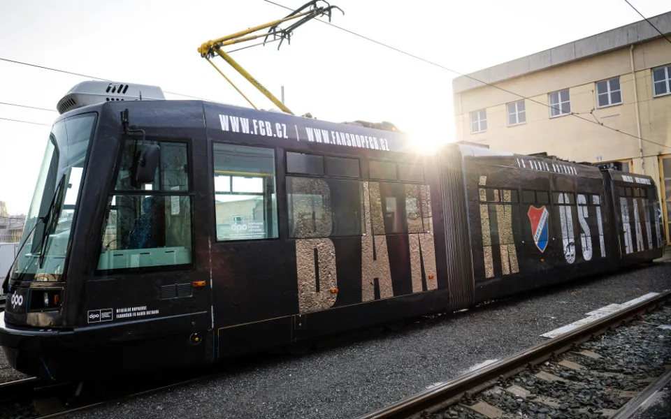 Baník se dnes utká s pražskou Slavií. Fotbalové fanoušky z ostravského stadionu přepraví tramvajová posila