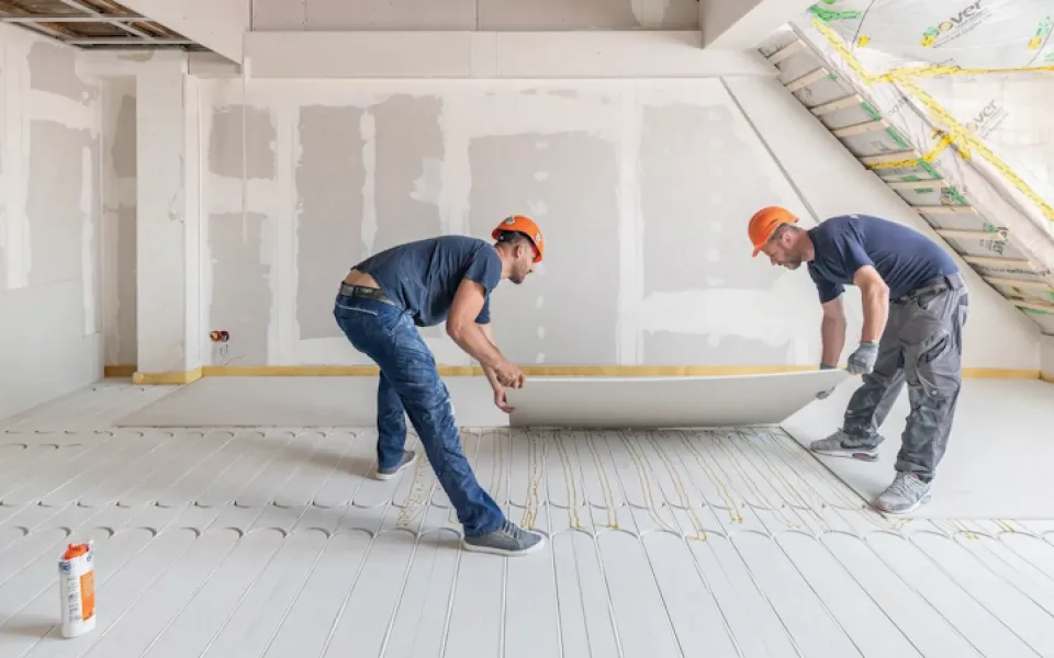 Dnes položíte, zítra už topíte! S Therm25™ od Izomatu si podlahové vytápění položíte sami.
