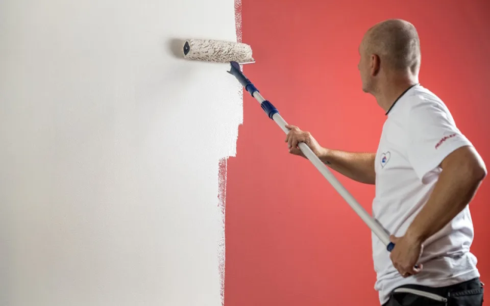 Češi preferují bílou barvu a malují svépomocí jednou za pět let
