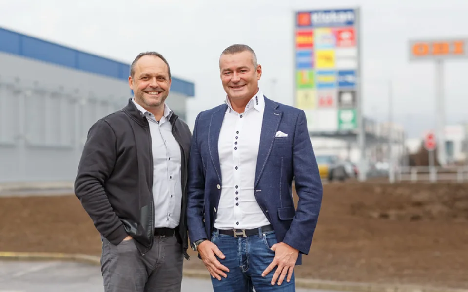 Dva nové obchodní parky KLOKAN otevírají brány zákazníkům. KLM Real Estate dosáhla rekordního počtu retailových center