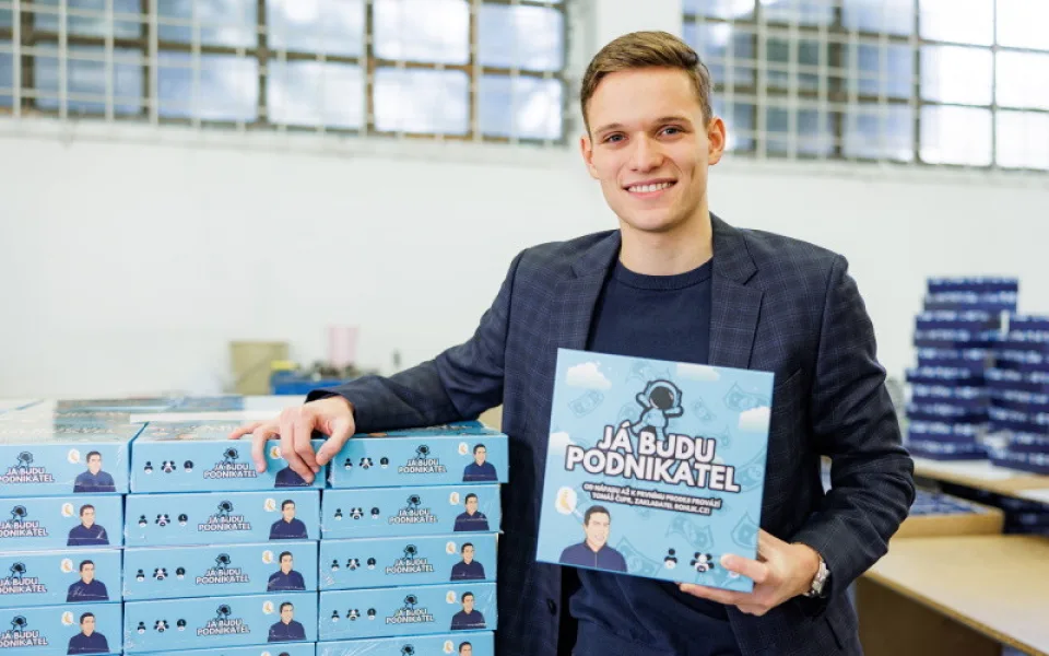 Student Daniel Izák učí děti podnikat deskovou hrou