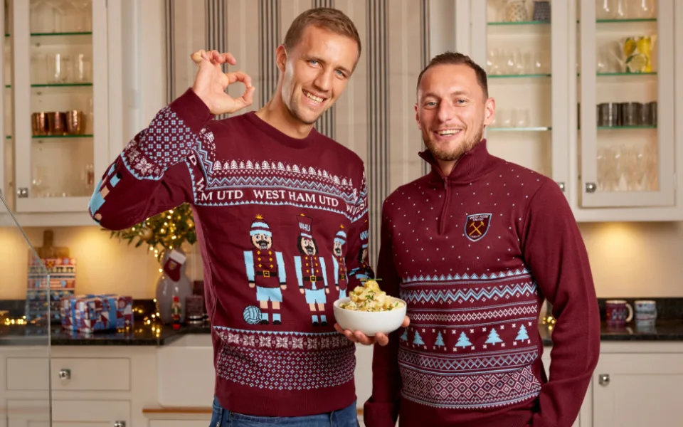 Fotbalista Souček ještě na Štědrý den trénuje, v Anglii měl i čerta s Mikulášem. Foto: West Ham United Football Club