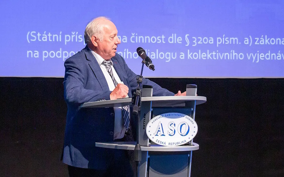 Živě: Postavení a práva zaměstnanců v digitálním věku