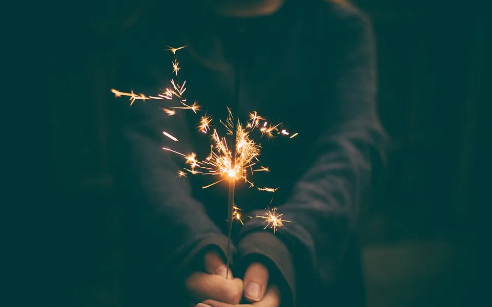 Jak na bezpečného Silvestra? Vyhněte se pyrotechnickému kutilství a čtěte návody, radí policisté