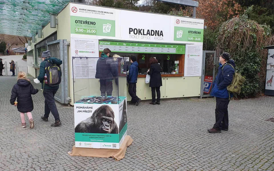 Starý mobil jako dětská vstupenka do Zoo Praha 31.1.2025